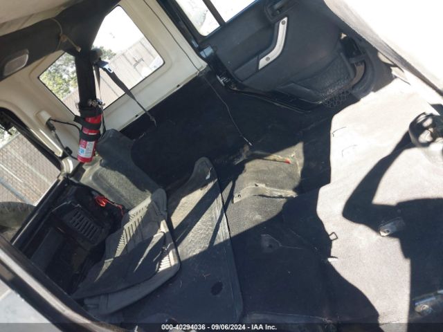 Photo 7 VIN: 1C4BJWEG1JL843686 - JEEP WRANGLER JK 