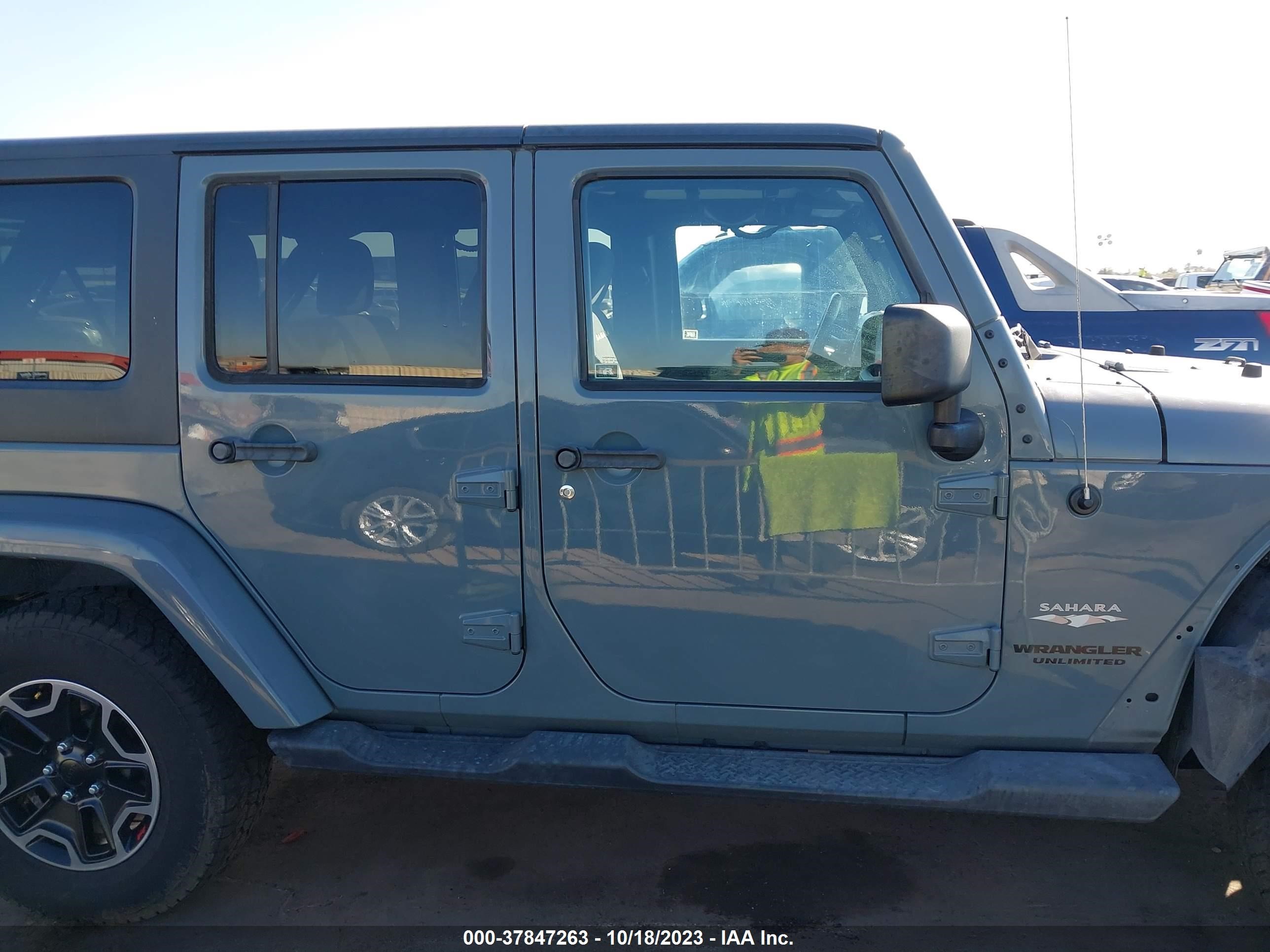 Photo 12 VIN: 1C4BJWEG2EL111024 - JEEP WRANGLER 