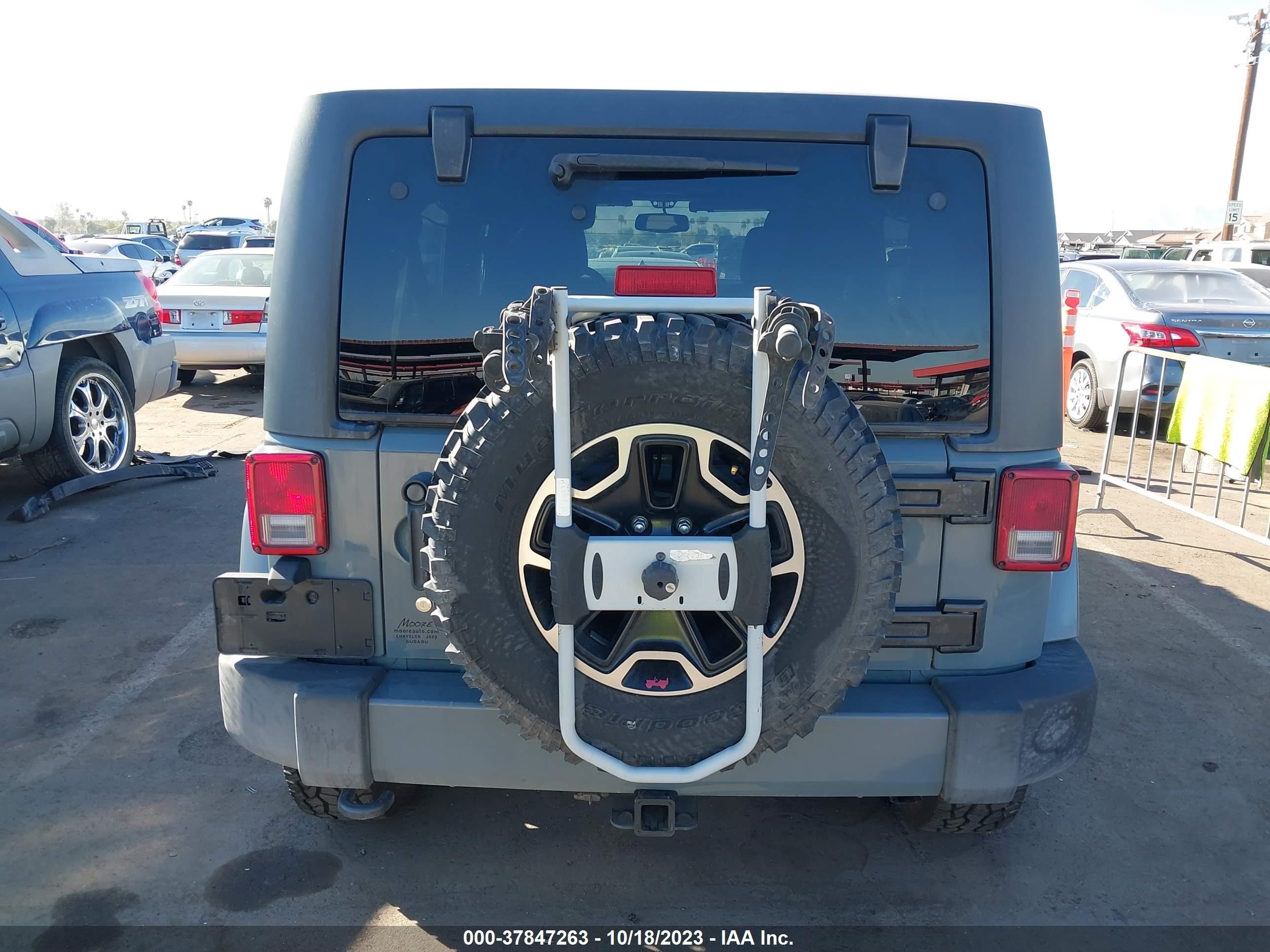 Photo 15 VIN: 1C4BJWEG2EL111024 - JEEP WRANGLER 