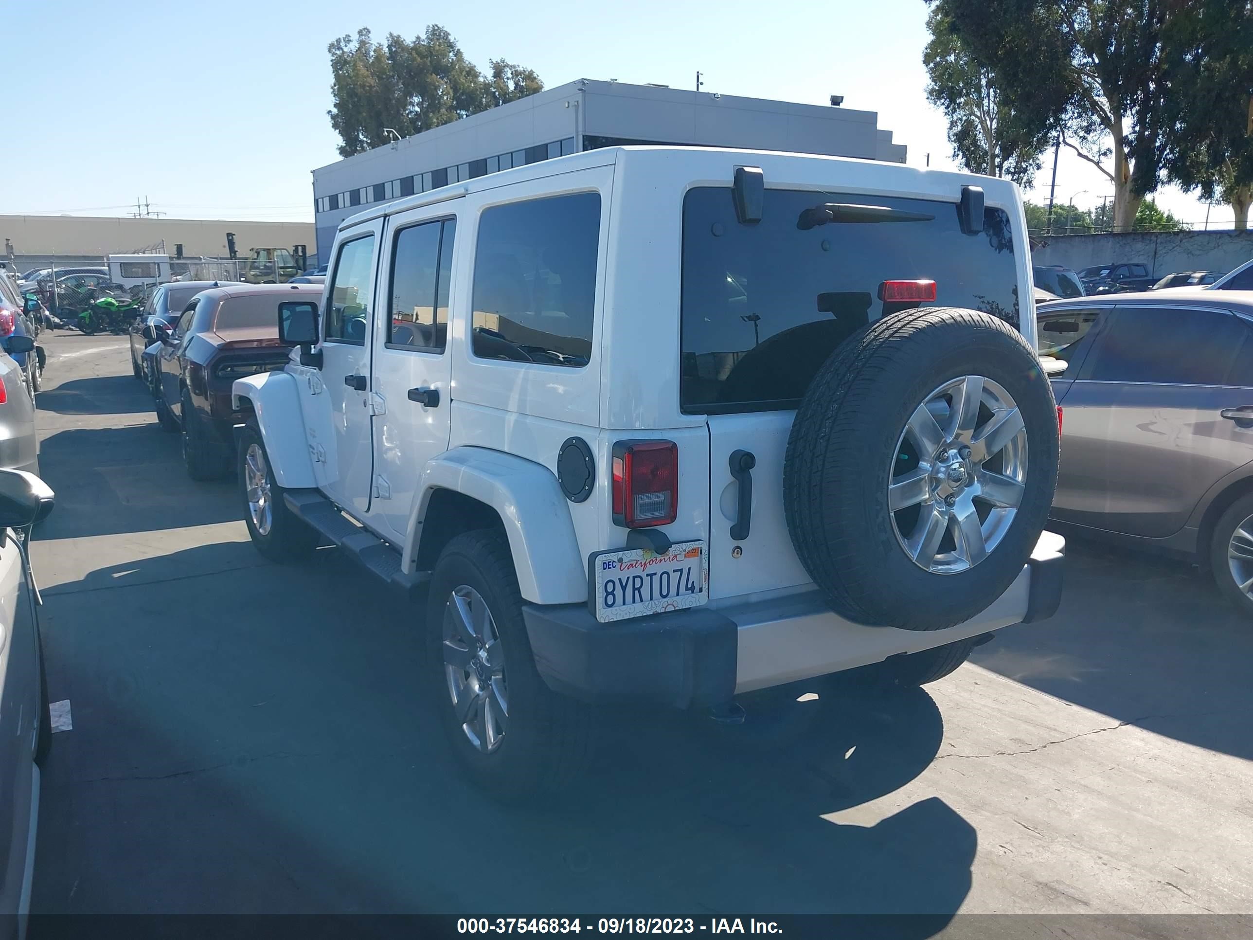 Photo 2 VIN: 1C4BJWEG2FL708692 - JEEP WRANGLER 