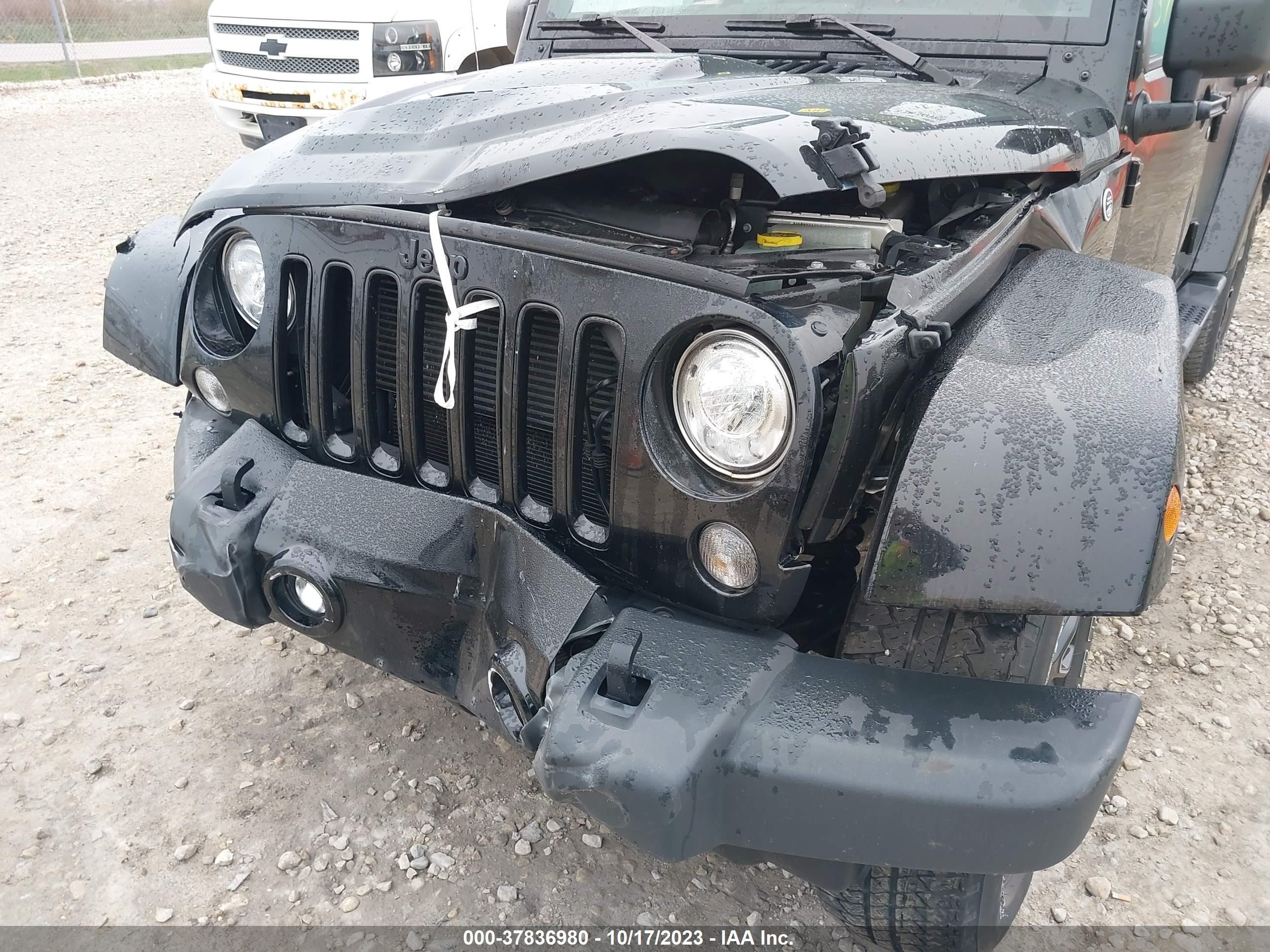 Photo 5 VIN: 1C4BJWEG2JL821518 - JEEP WRANGLER 