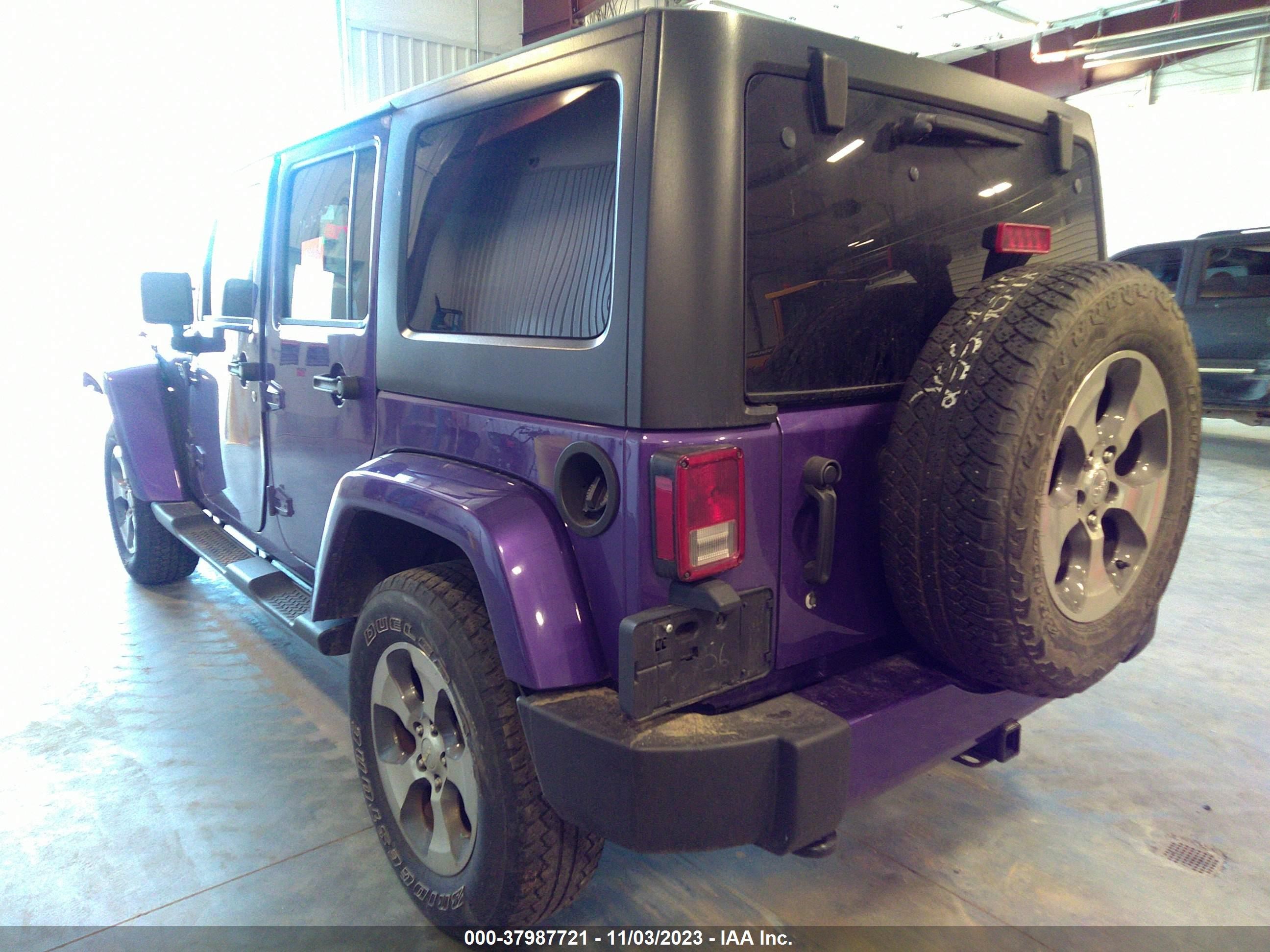 Photo 2 VIN: 1C4BJWEG2JL852400 - JEEP WRANGLER 