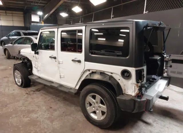 Photo 2 VIN: 1C4BJWEG4CL180634 - JEEP WRANGLER 