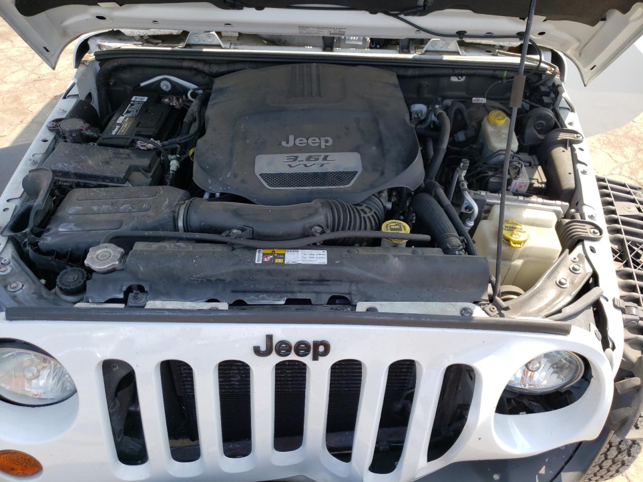 Photo 10 VIN: 1C4BJWEG4DL610079 - JEEP WRANGLER 