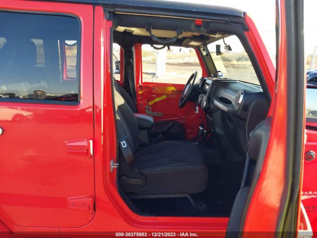 Photo 4 VIN: 1C4BJWEG5DL673448 - JEEP WRANGLER UNLIMITED 