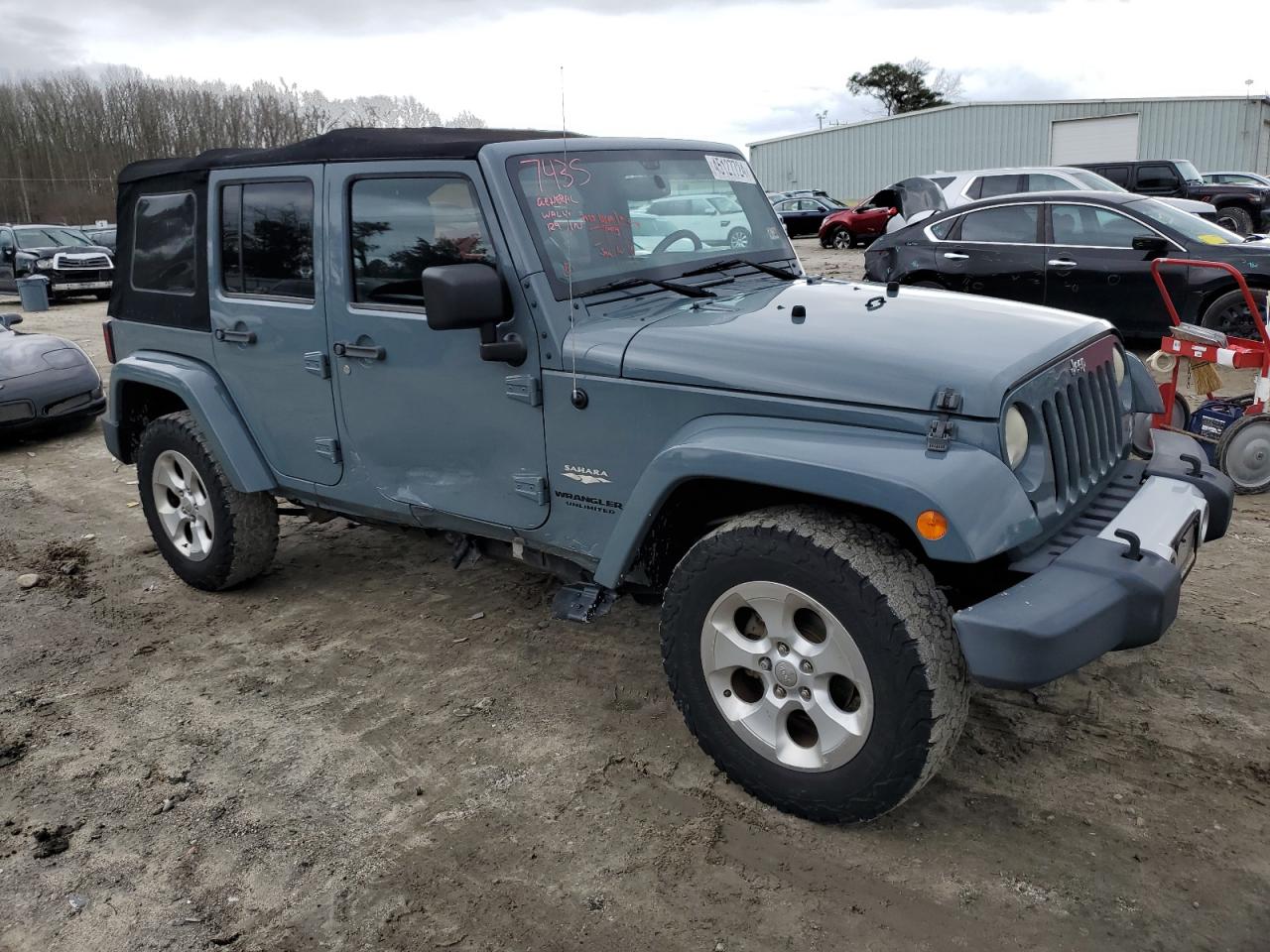 Photo 3 VIN: 1C4BJWEG5EL142042 - JEEP WRANGLER 