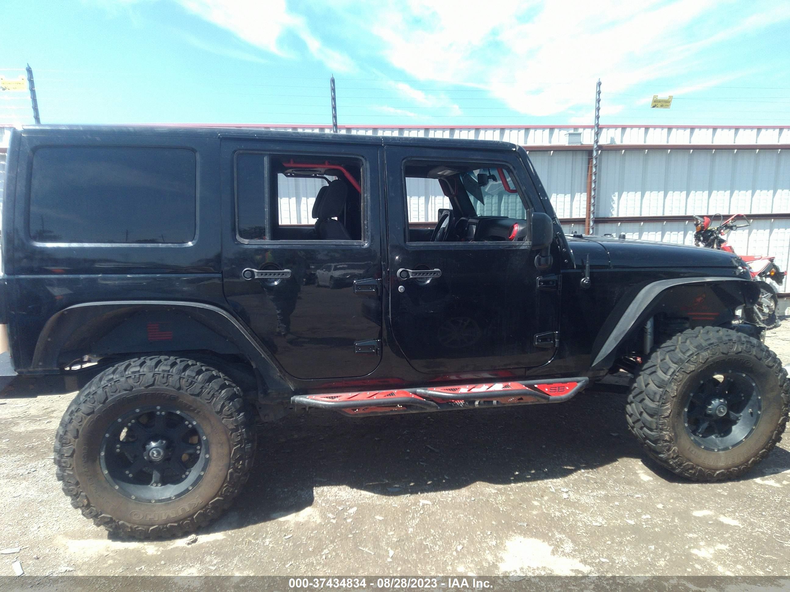 Photo 13 VIN: 1C4BJWEG5EL197249 - JEEP WRANGLER 