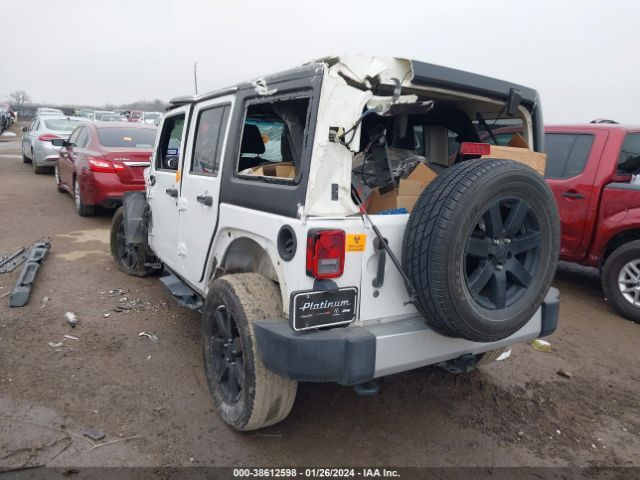 Photo 2 VIN: 1C4BJWEG5FL593506 - JEEP WRANGLER UNLIMITED 