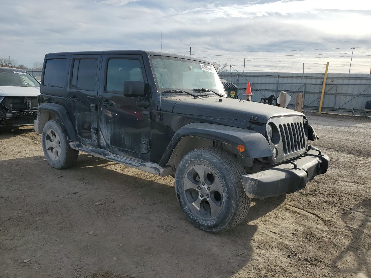 Photo 3 VIN: 1C4BJWEG5HL564221 - JEEP WRANGLER 