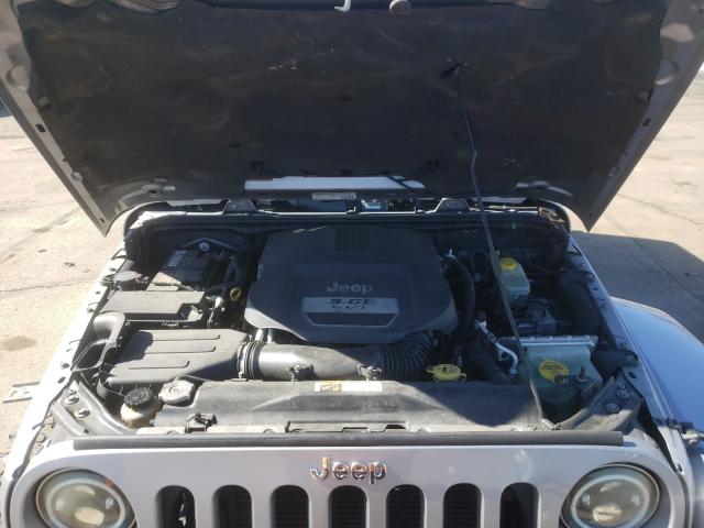 Photo 6 VIN: 1C4BJWEG6DL582429 - JEEP WRANGLER U 