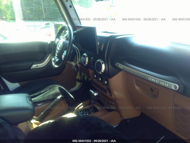 Photo 4 VIN: 1C4BJWEG6DL693322 - JEEP WRANGLER UNLIMITED 