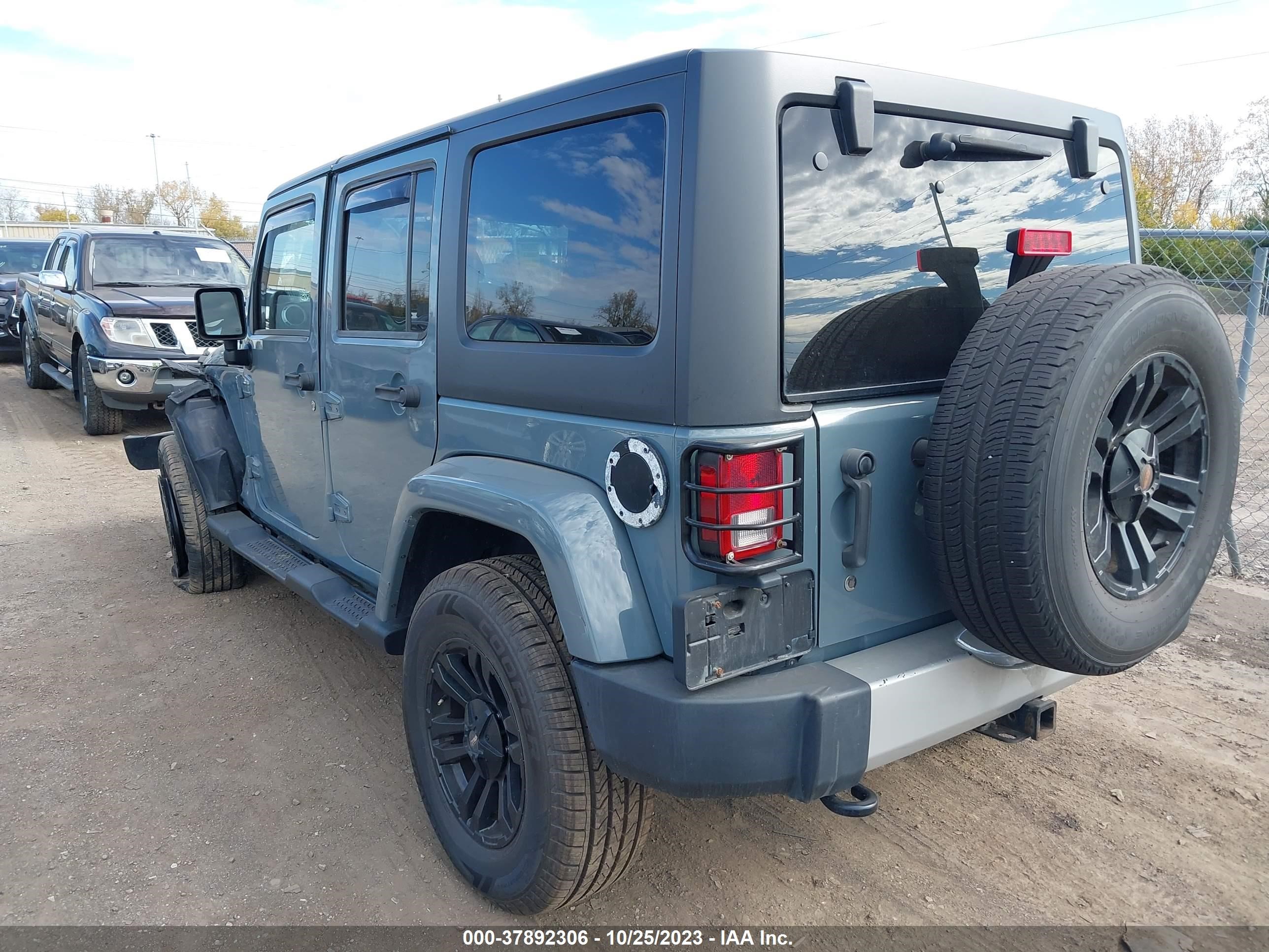 Photo 2 VIN: 1C4BJWEG6EL106778 - JEEP WRANGLER 