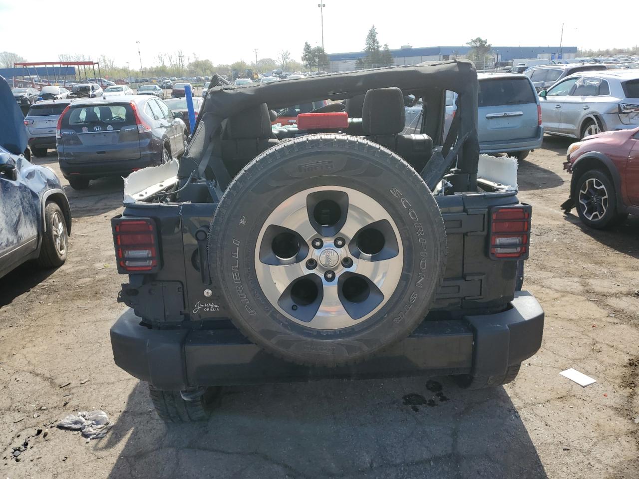 Photo 5 VIN: 1C4BJWEG6JL863836 - JEEP WRANGLER 