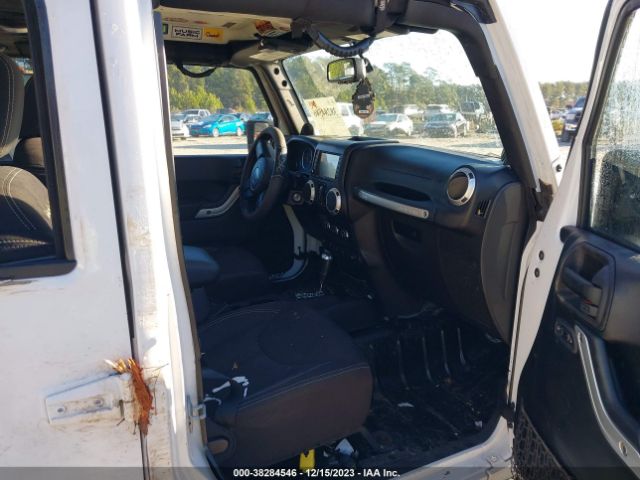 Photo 4 VIN: 1C4BJWEG7DL662824 - JEEP WRANGLER UNLIMITED 