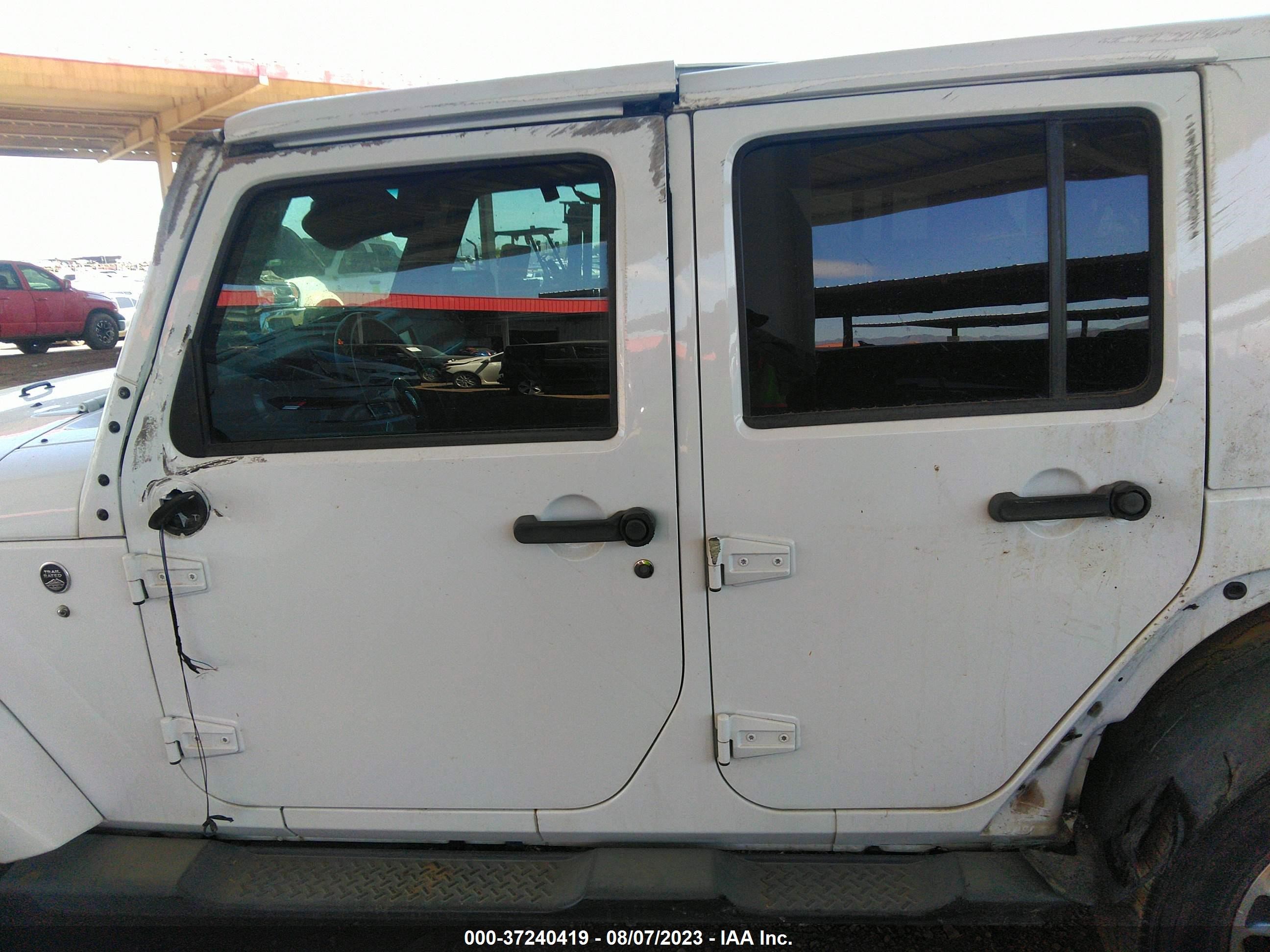 Photo 13 VIN: 1C4BJWEG7FL684535 - JEEP WRANGLER 