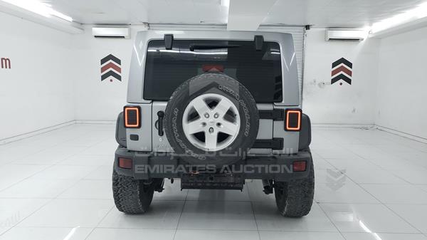 Photo 7 VIN: 1C4BJWEG9DL643594 - JEEP WRANGLER 