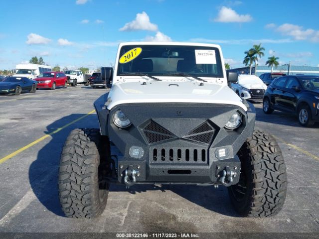 Photo 5 VIN: 1C4BJWEG9HL569177 - JEEP WRANGLER UNLIMITED 