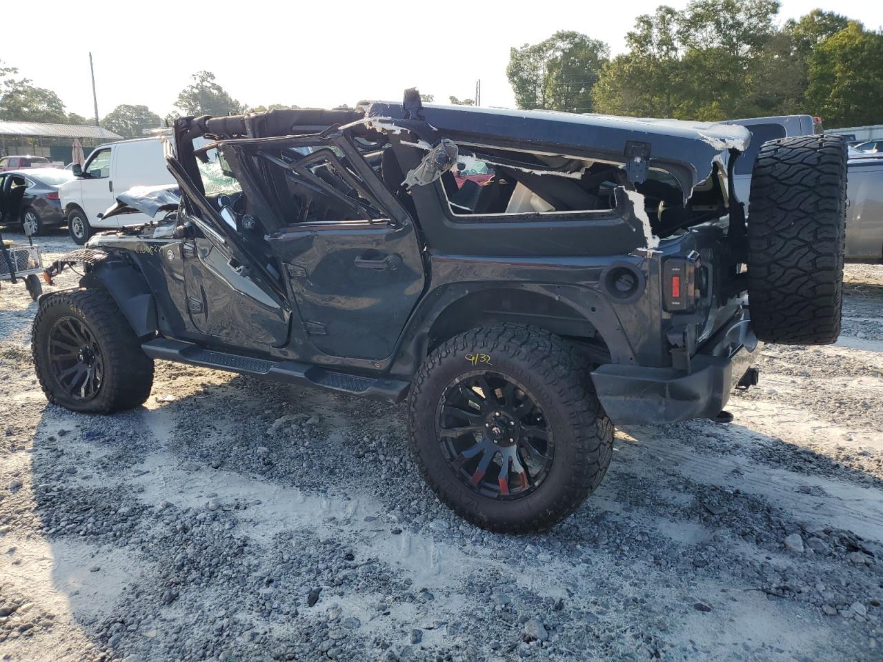 Photo 1 VIN: 1C4BJWEG9HL581670 - JEEP WRANGLER 