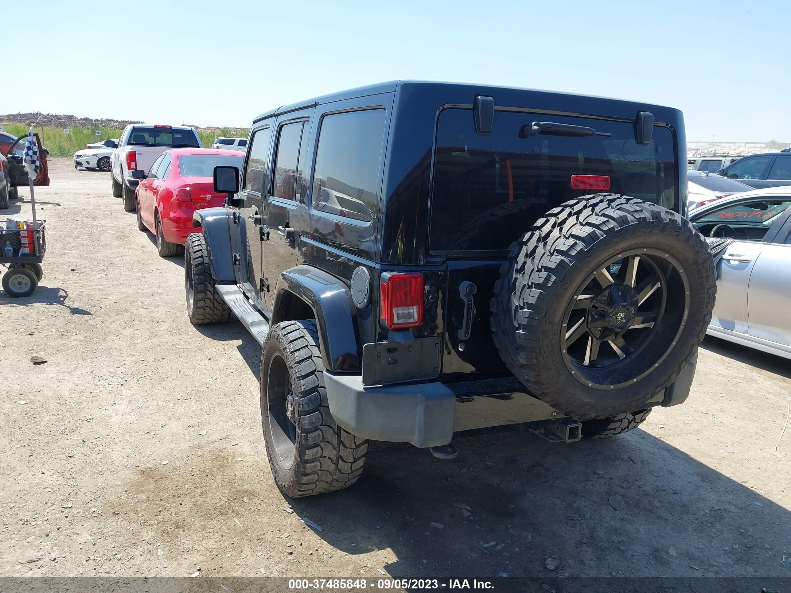 Photo 2 VIN: 1C4BJWEGXCL255241 - JEEP WRANGLER 