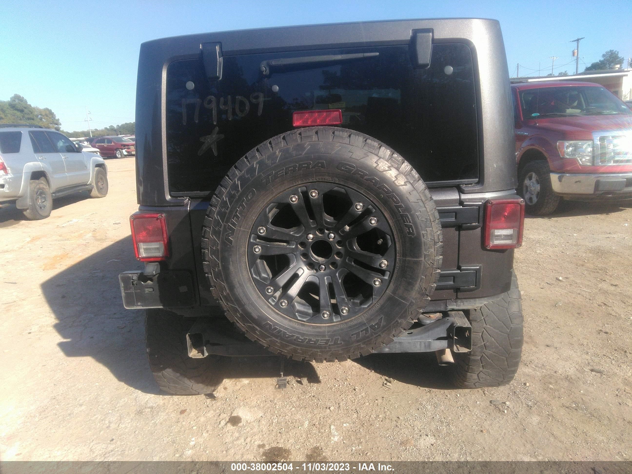 Photo 16 VIN: 1C4BJWEGXEL179409 - JEEP WRANGLER 