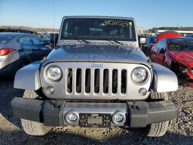 Photo 4 VIN: 1C4BJWEGXJL847011 - JEEP WRANGLER U 