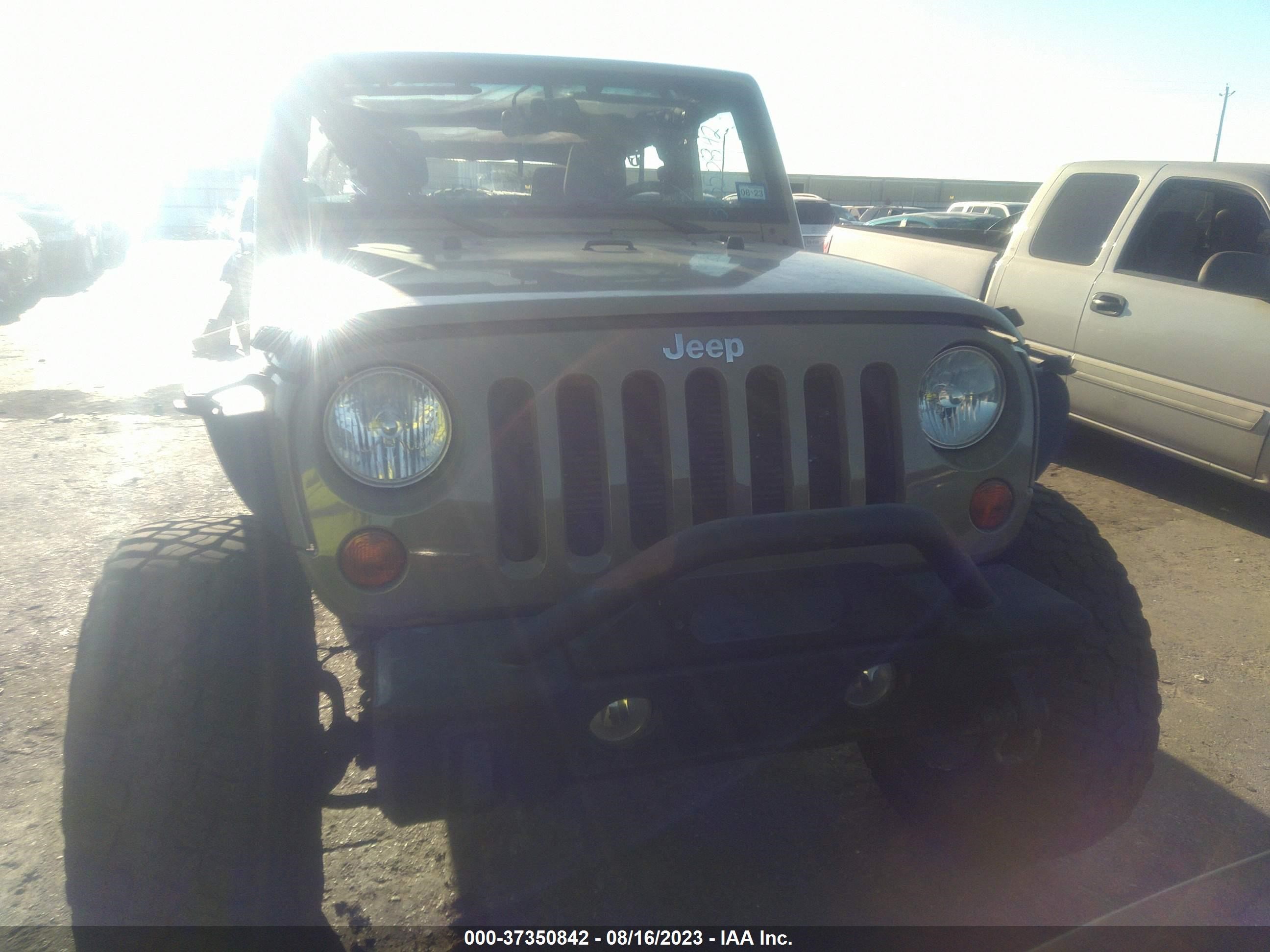 Photo 11 VIN: 1C4BJWFG0DL532673 - JEEP WRANGLER 