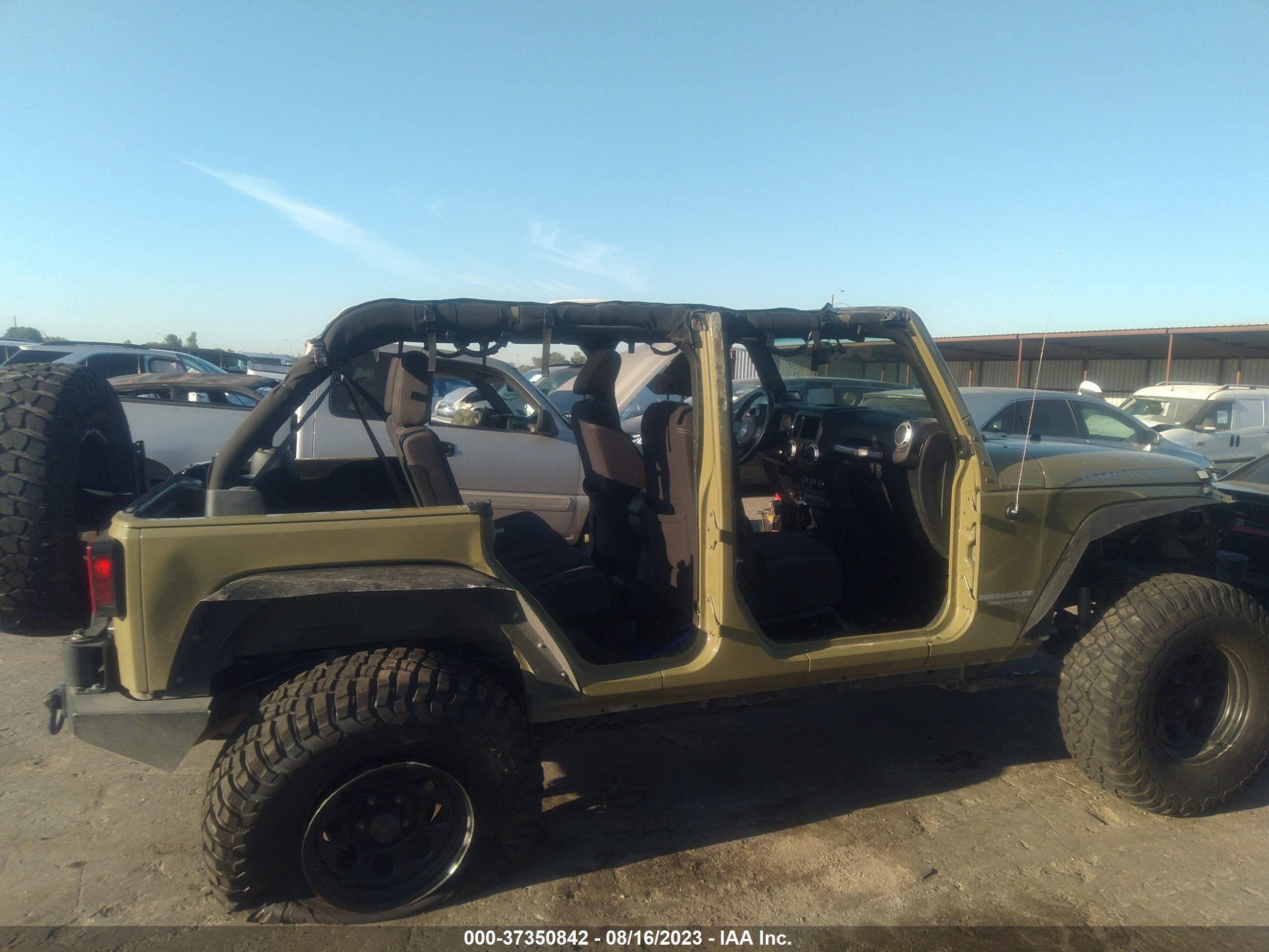 Photo 12 VIN: 1C4BJWFG0DL532673 - JEEP WRANGLER 