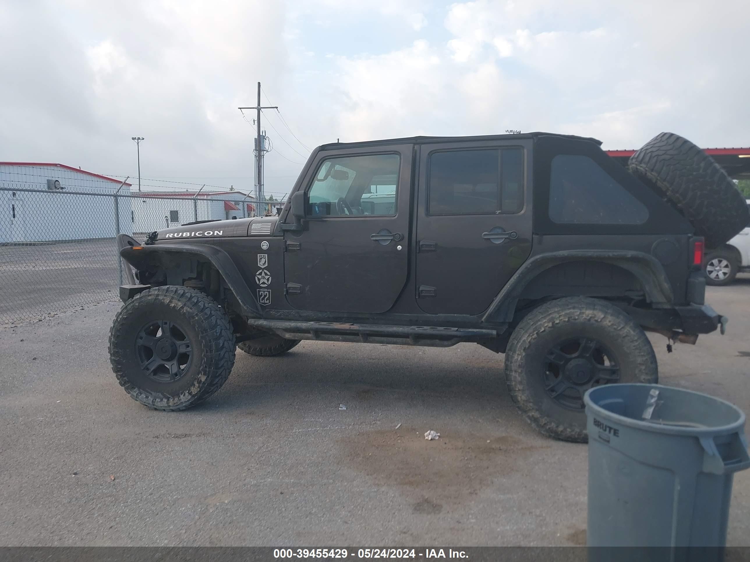 Photo 13 VIN: 1C4BJWFG0DL647449 - JEEP WRANGLER 