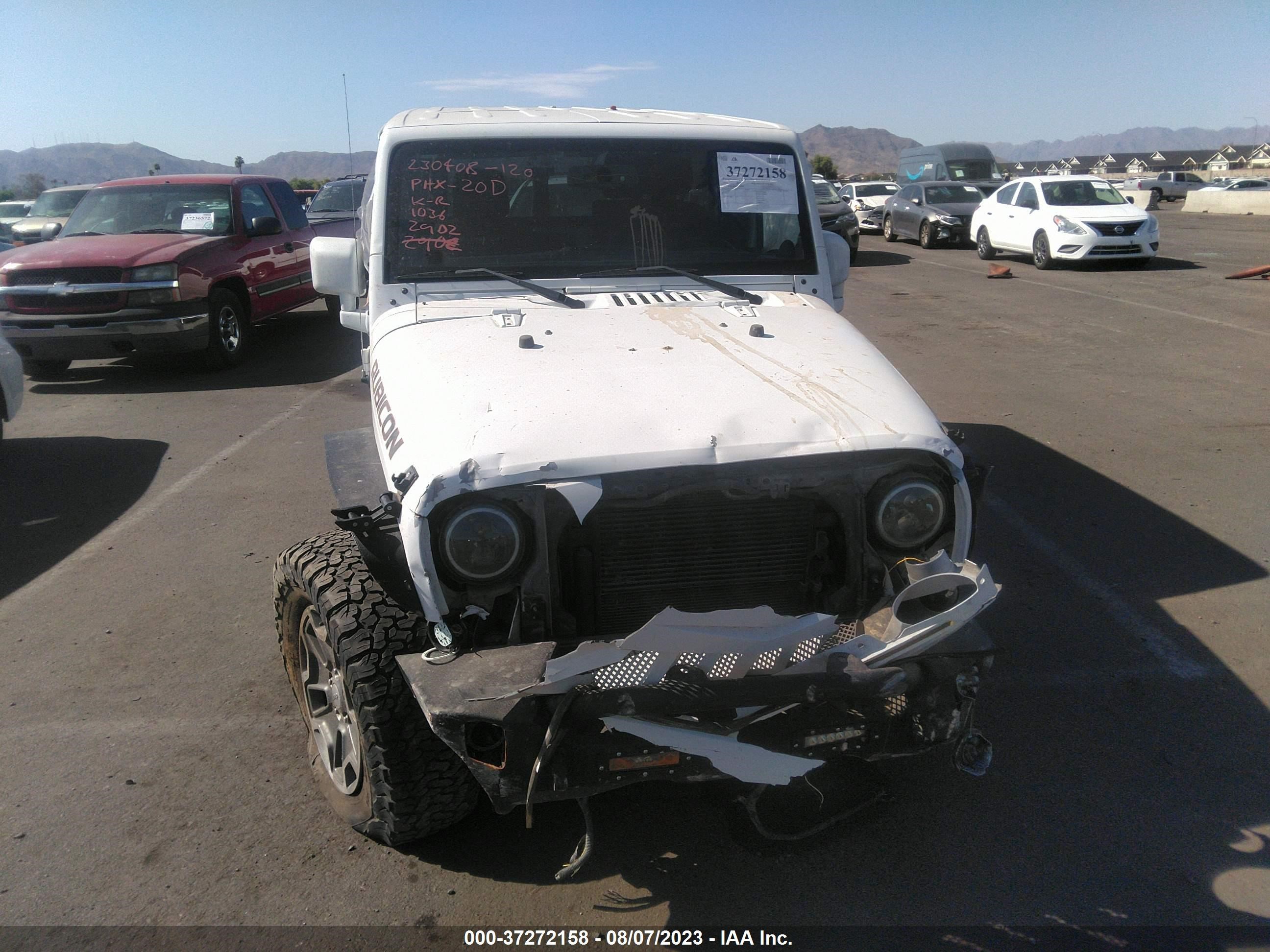 Photo 11 VIN: 1C4BJWFG0EL182902 - JEEP WRANGLER 