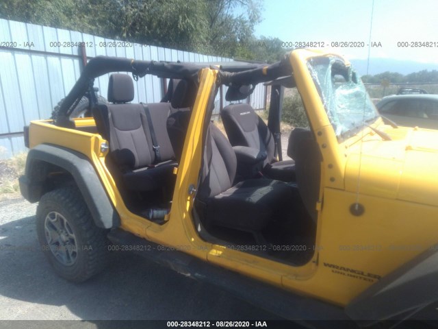 Photo 5 VIN: 1C4BJWFG0FL703750 - JEEP WRANGLER UNLIMITED 