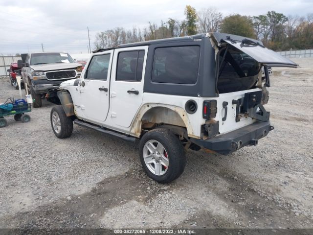 Photo 2 VIN: 1C4BJWFG1DL523741 - JEEP WRANGLER UNLIMITED 