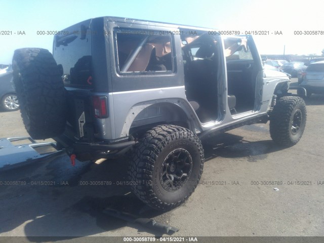 Photo 3 VIN: 1C4BJWFG1JL810217 - JEEP WRANGLER JK UNLIMITED 