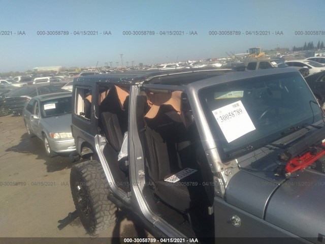 Photo 5 VIN: 1C4BJWFG1JL810217 - JEEP WRANGLER JK UNLIMITED 