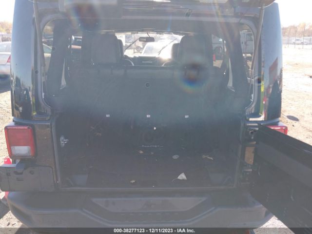 Photo 7 VIN: 1C4BJWFG2GL257649 - JEEP WRANGLER UNLIMITED 