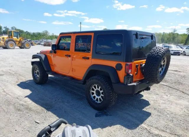 Photo 2 VIN: 1C4BJWFG3DL563982 - JEEP WRANGLER 