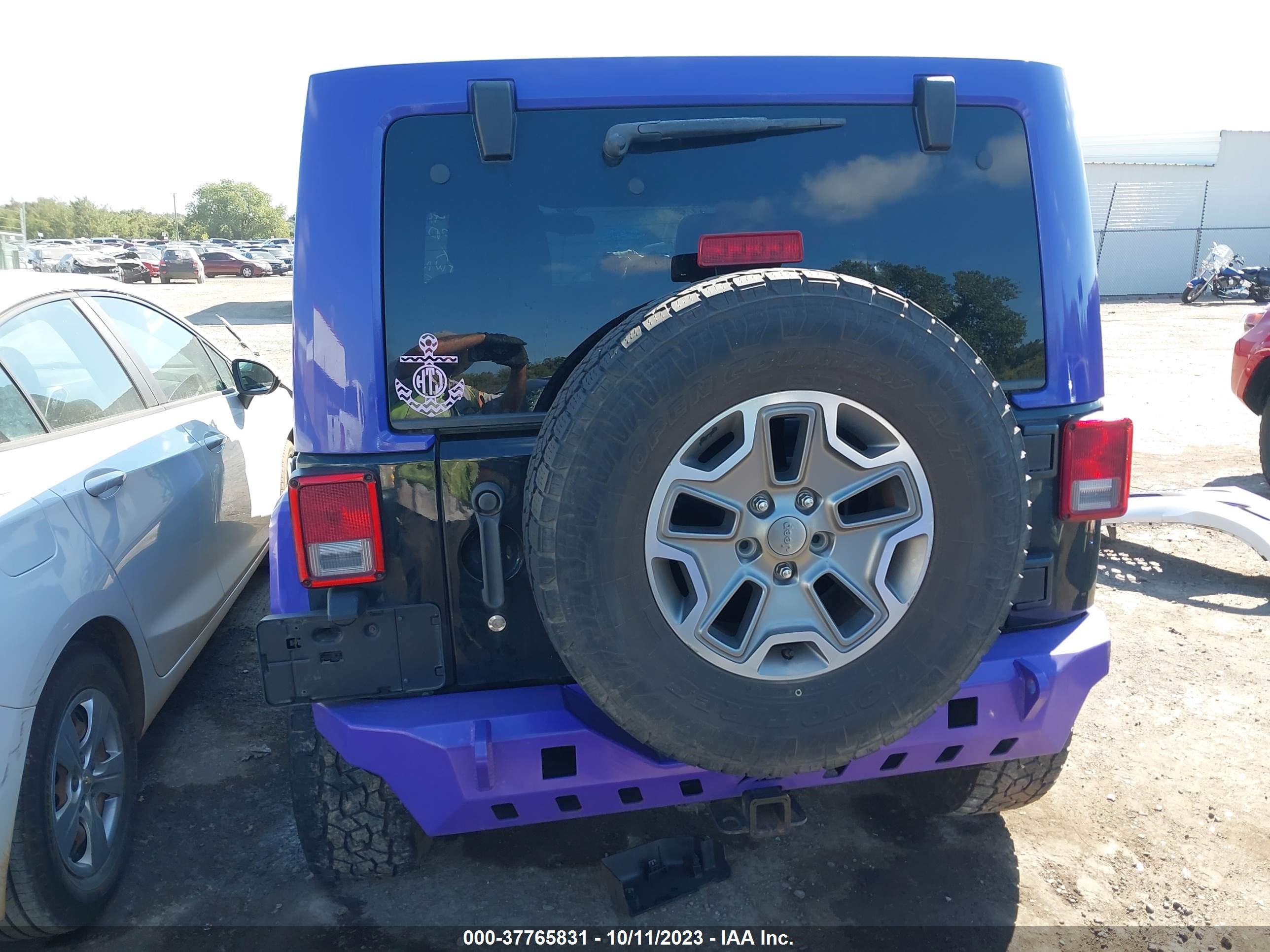 Photo 15 VIN: 1C4BJWFG3EL283951 - JEEP WRANGLER 