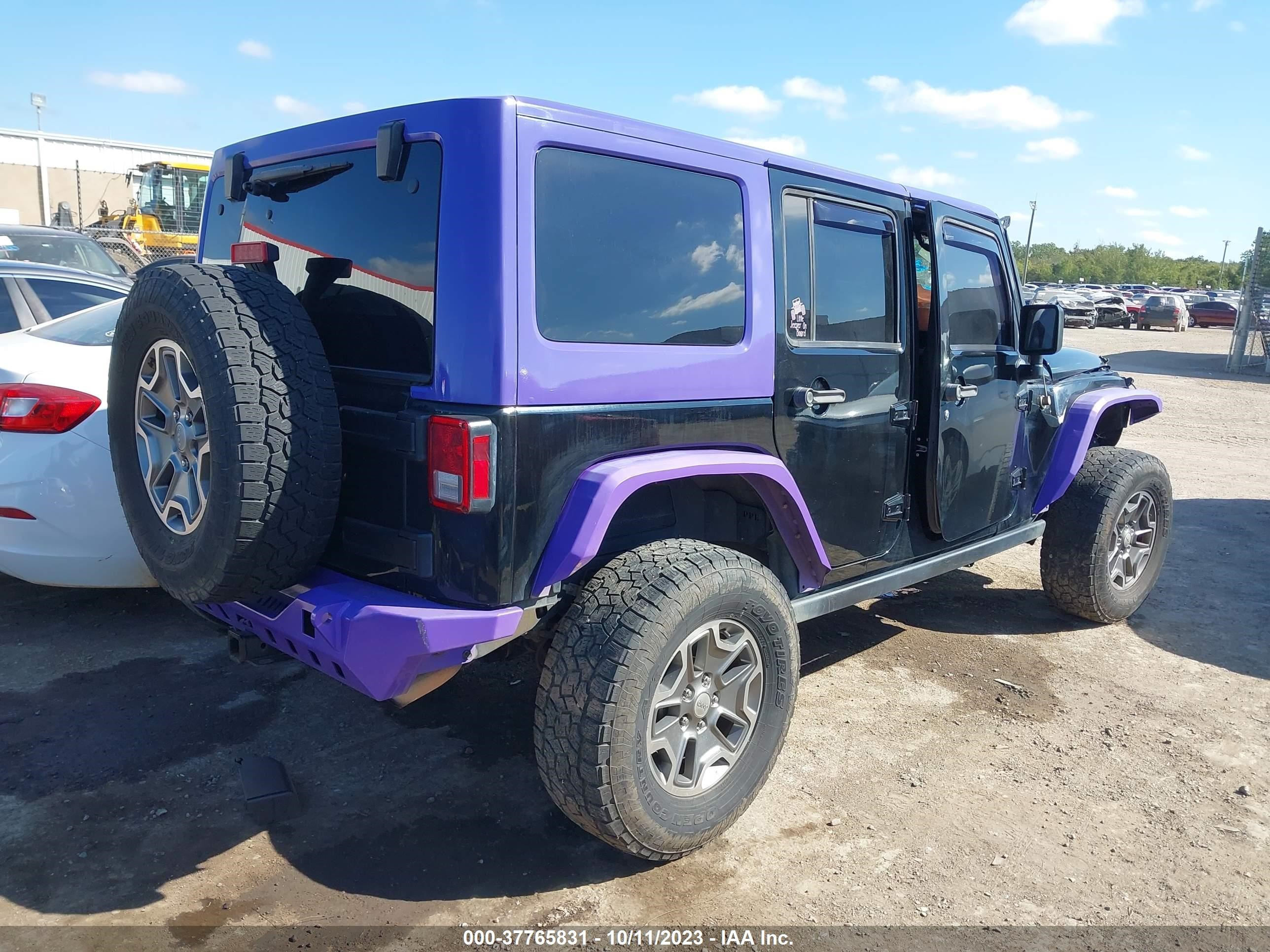 Photo 3 VIN: 1C4BJWFG3EL283951 - JEEP WRANGLER 