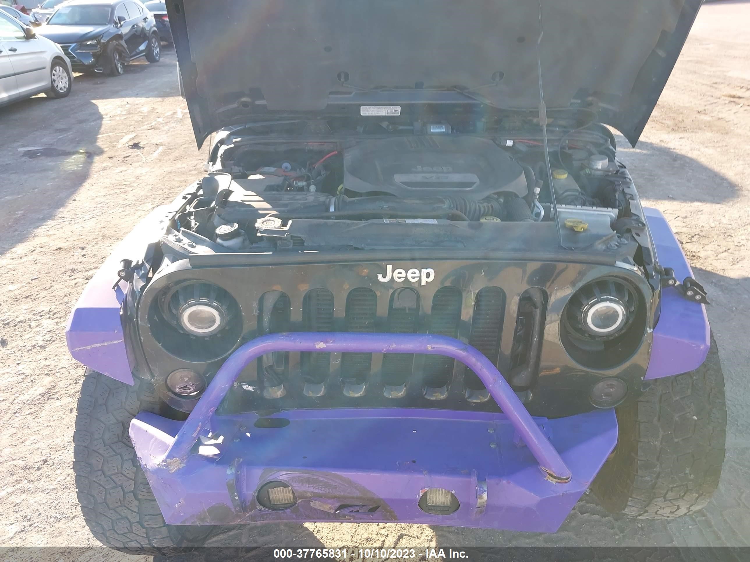 Photo 9 VIN: 1C4BJWFG3EL283951 - JEEP WRANGLER 