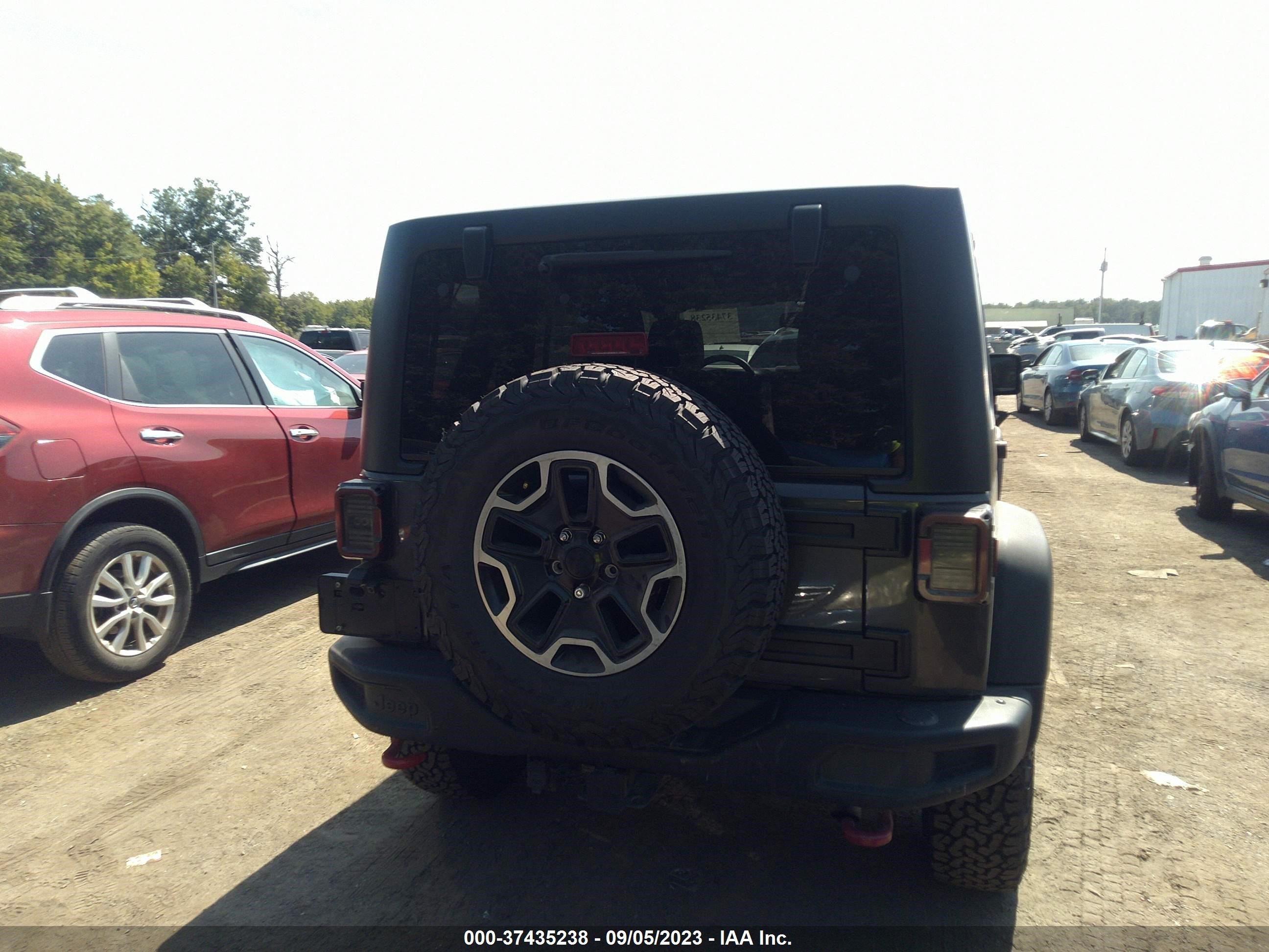 Photo 15 VIN: 1C4BJWFG3EL311067 - JEEP WRANGLER 