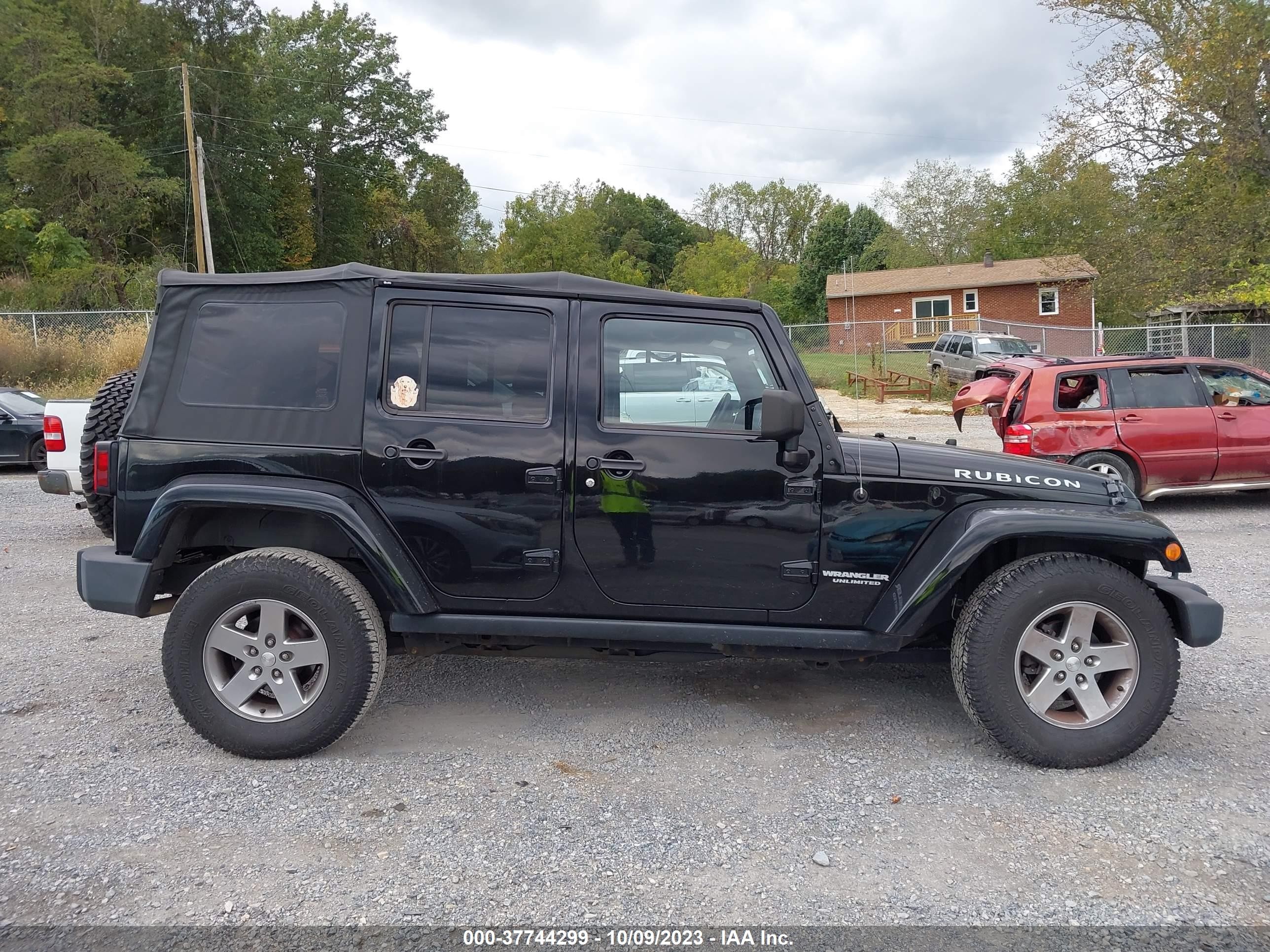 Photo 13 VIN: 1C4BJWFG4CL276715 - JEEP WRANGLER 