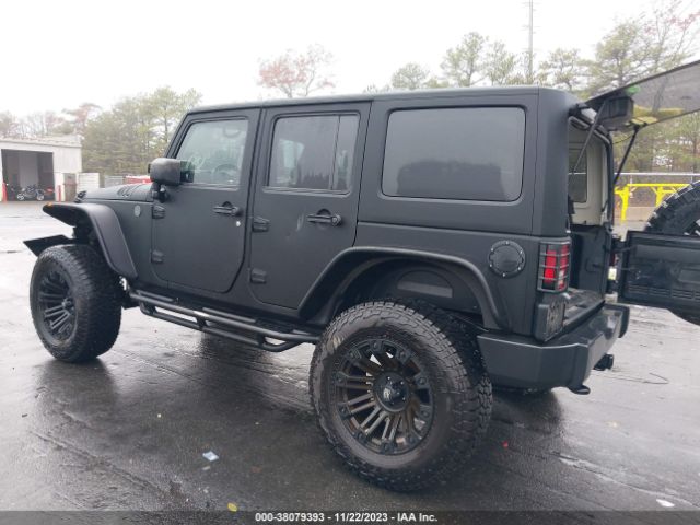 Photo 2 VIN: 1C4BJWFG4HL645743 - JEEP WRANGLER UNLIMITED 