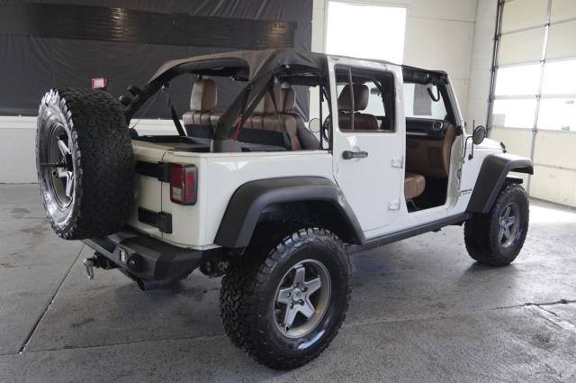 Photo 2 VIN: 1C4BJWFG5CL101731 - JEEP WRANGLER U 