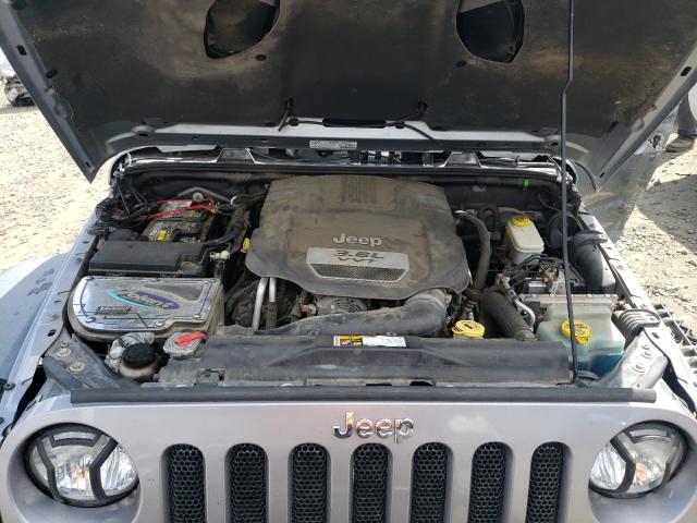 Photo 6 VIN: 1C4BJWFG5DL694217 - JEEP WRANGLER U 