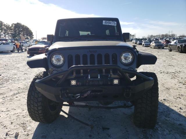 Photo 4 VIN: 1C4BJWFG6JL843245 - JEEP WRANGLER 