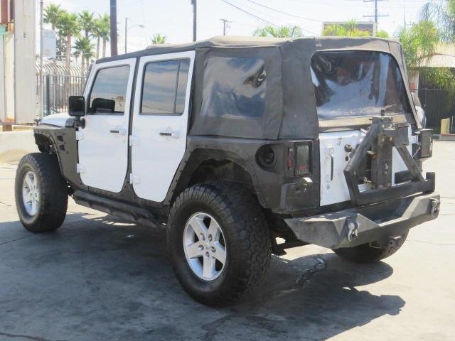 Photo 2 VIN: 1C4BJWFG7FL743632 - JEEP WRANGLER UNLIMITED 