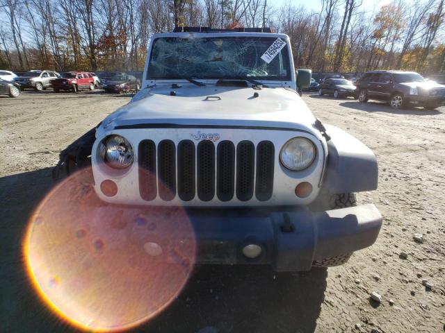 Photo 4 VIN: 1C4BJWFG8CL136330 - JEEP WRANGLER 