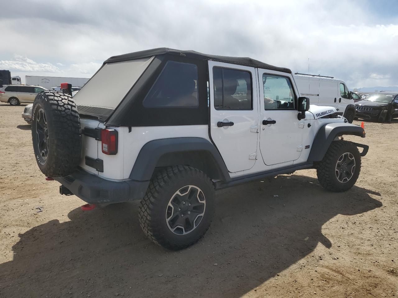 Photo 2 VIN: 1C4BJWFG8DL691828 - JEEP WRANGLER 