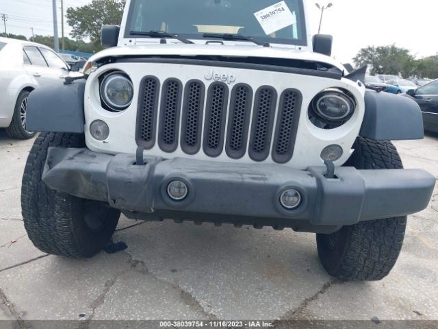 Photo 5 VIN: 1C4BJWFG8GL218340 - JEEP WRANGLER UNLIMITED 