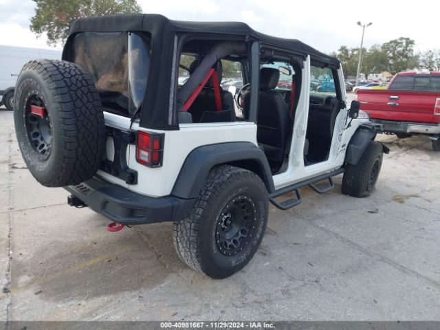 Photo 3 VIN: 1C4BJWFG8JL910055 - JEEP WRANGLER JK 