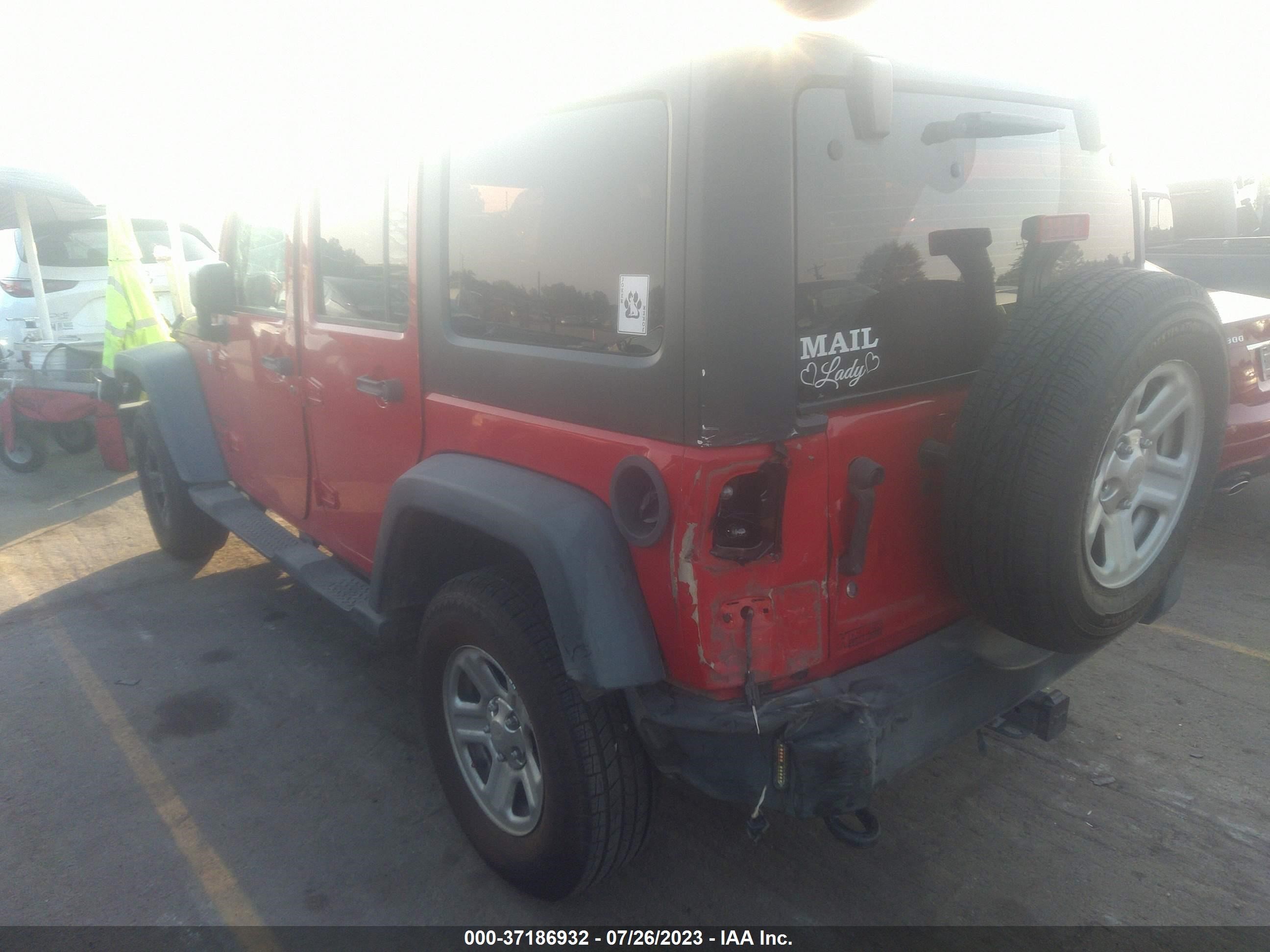 Photo 2 VIN: 1C4BJWKG4FL719083 - JEEP WRANGLER 